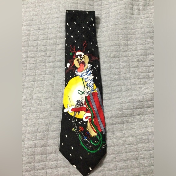 Lot of 4 Cartoon Christmas Ties Disney and Looney Tunes - Picture 8 of 13